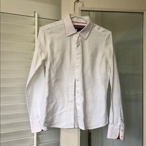 Vineyard Vines white button up shirt